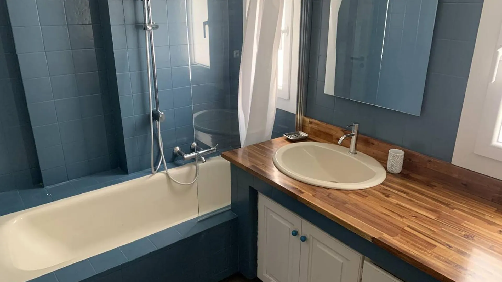 Villa T2 Climatisee Avec Jardin, Proche Plage, Parking Et Animaux Acceptes - Fr-1-768-65 Les Issambres