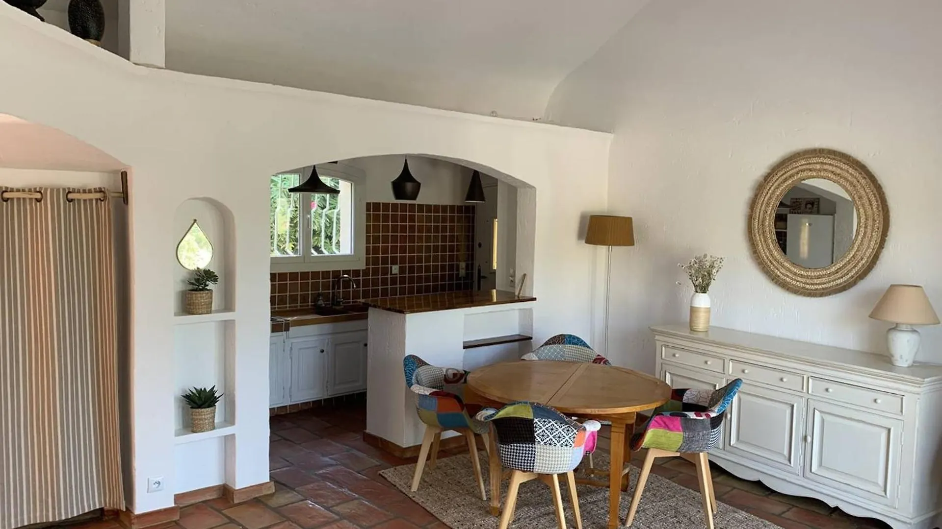 Villa T2 Climatisee Avec Jardin, Proche Plage, Parking Et Animaux Acceptes - Fr-1-768-65 Les Issambres