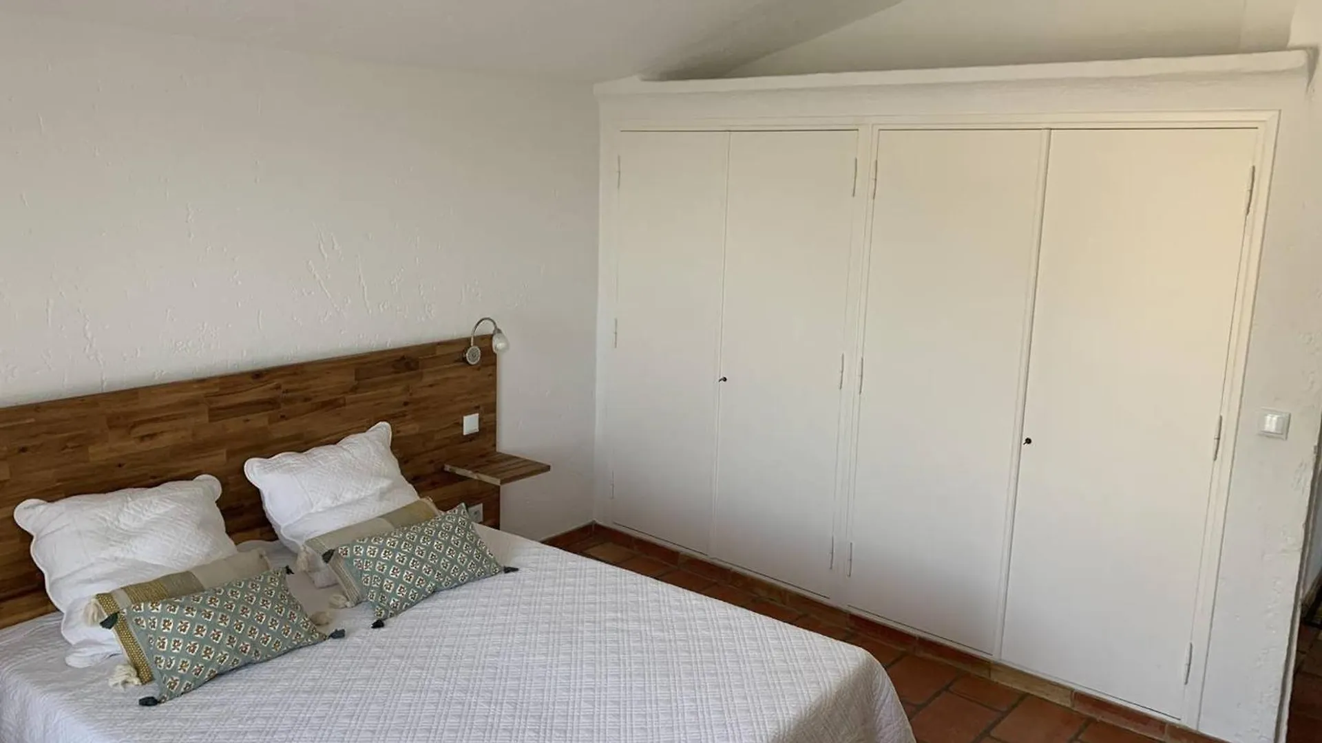 Villa T2 Climatisee Avec Jardin, Proche Plage, Parking Et Animaux Acceptes - Fr-1-768-65 Les Issambres